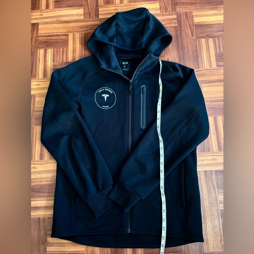 Uniqlo Tesla Owners Japan Black Zip-Up Sweatshirt Jacket Sweater